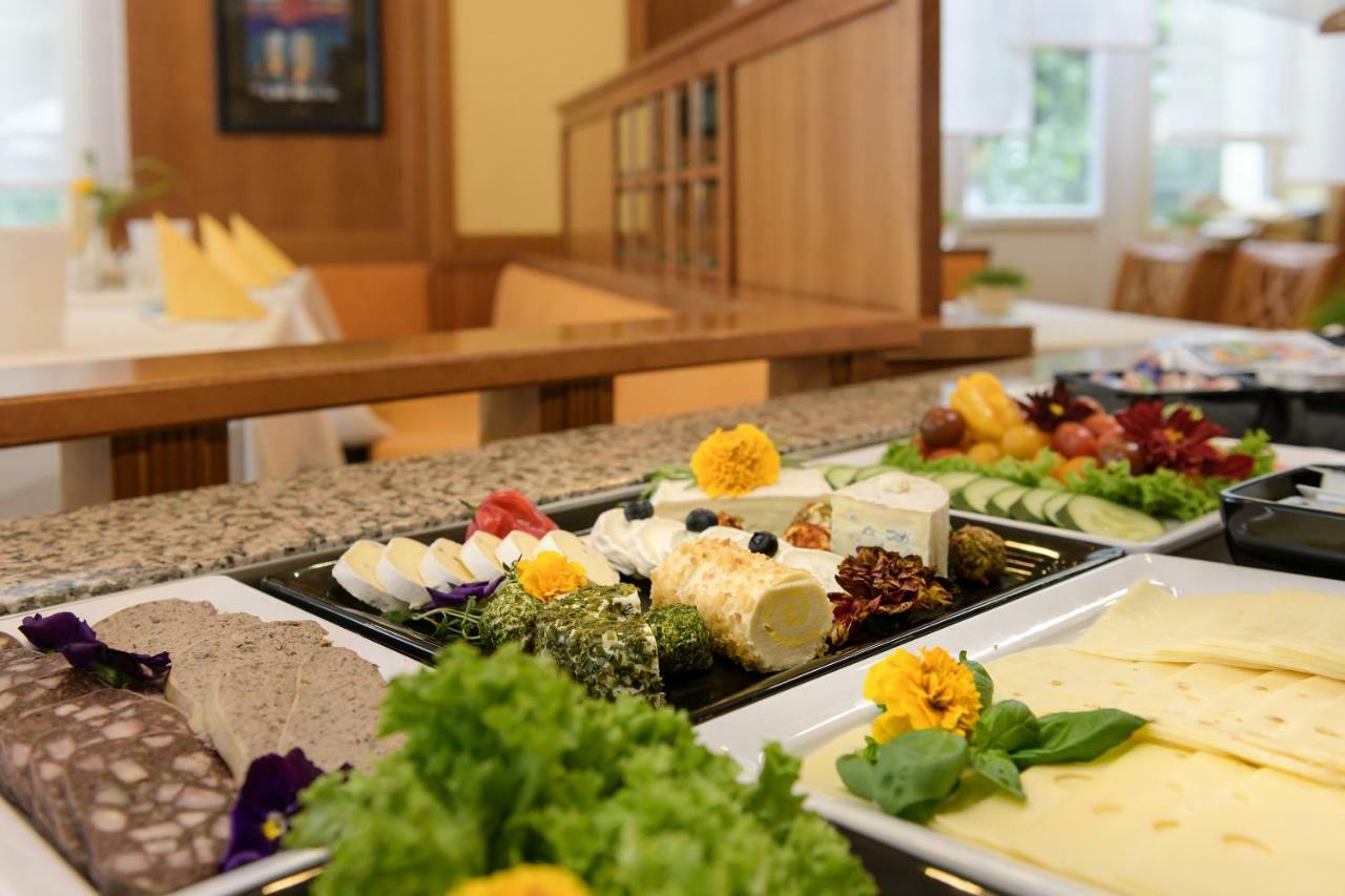 שווארצנברג Hotel Neustaedter Hof מראה חיצוני תמונה